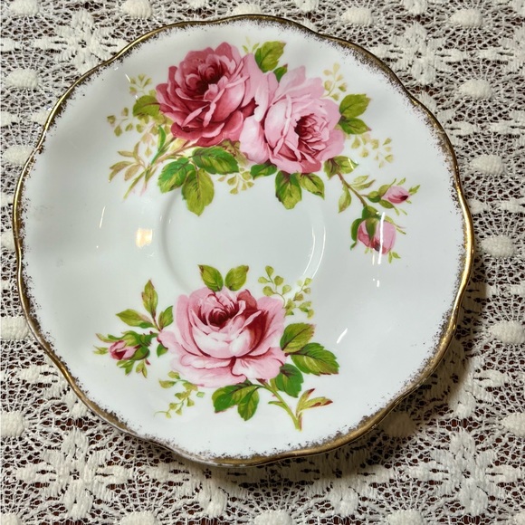Royal Albert American Beauty Teacup and Saucer - Picture 3 of 5